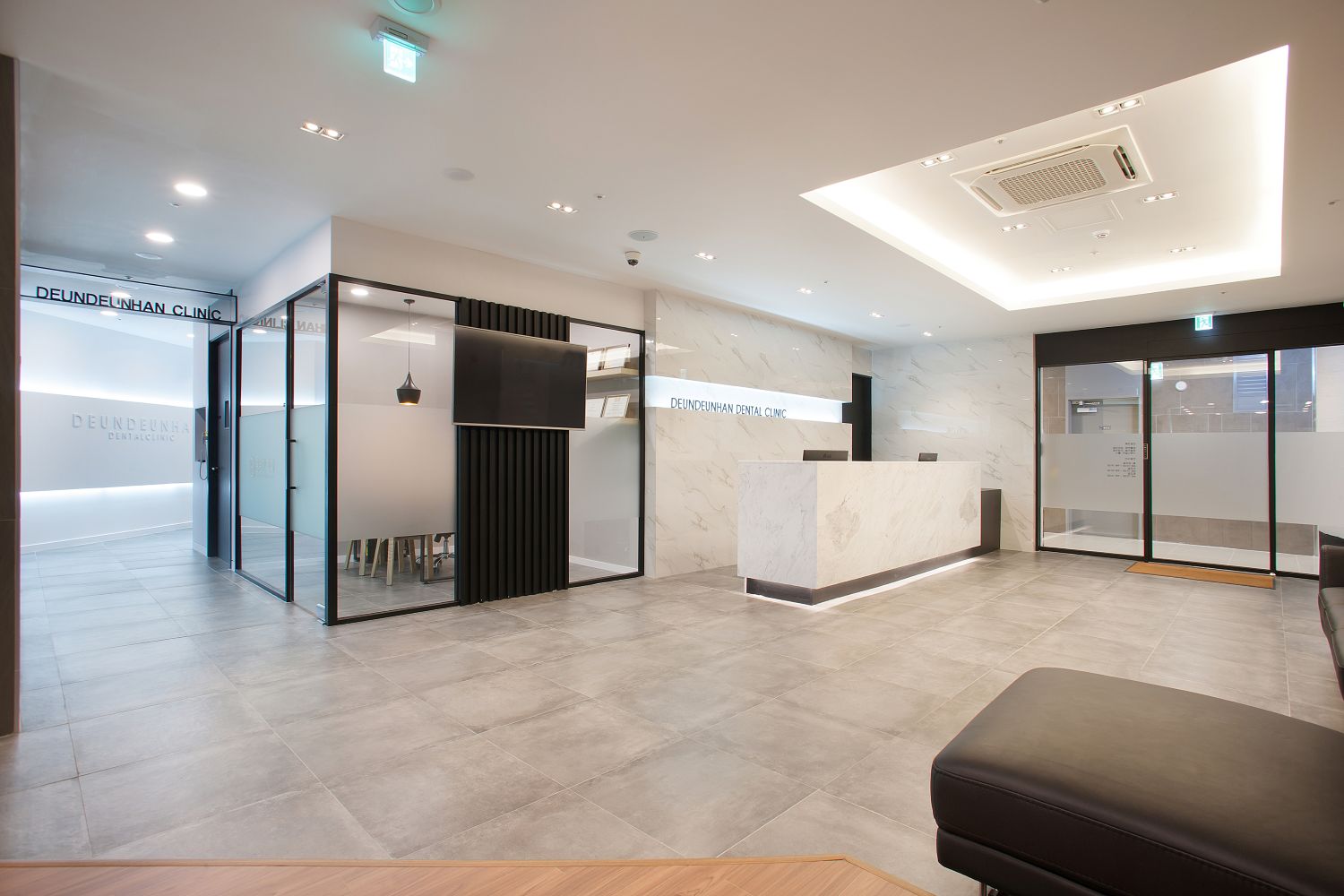 든든한 치과의원 공간 사진 2