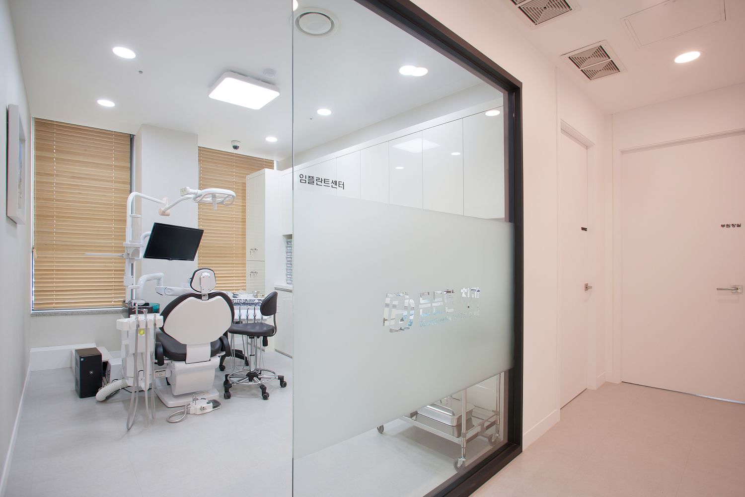 든든한 치과의원 공간 사진 7